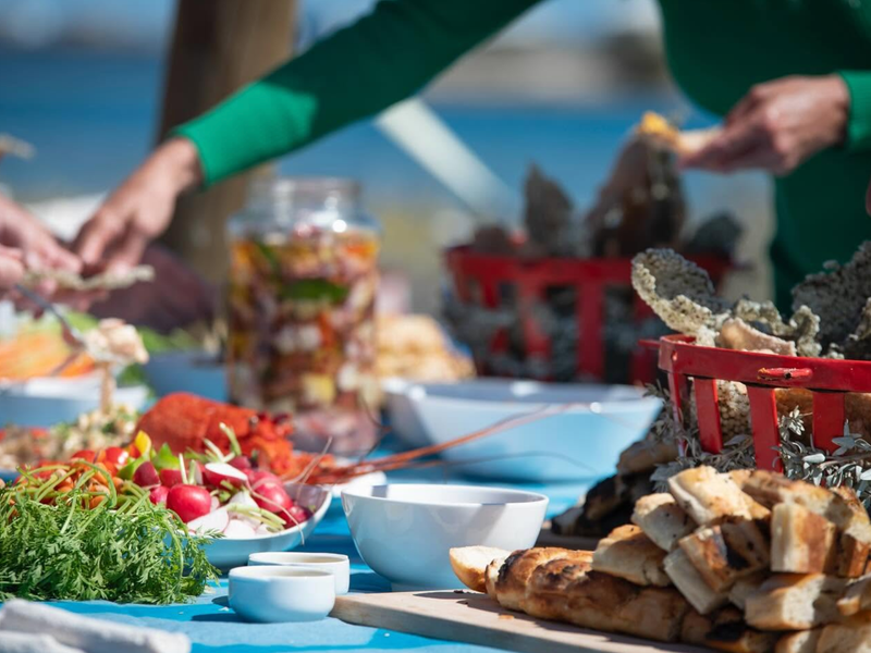 Dining & Fresh Seafood