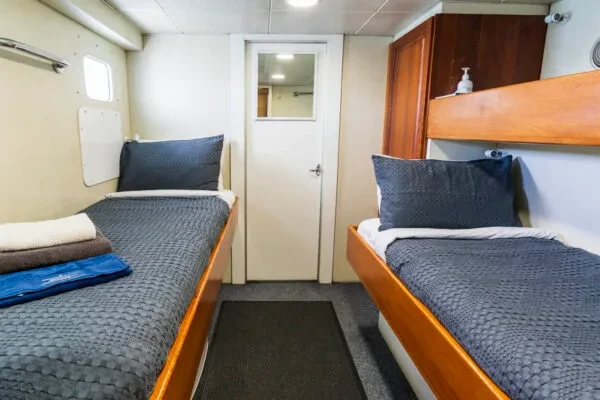 Classic Twin Cabin